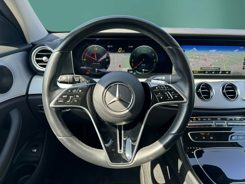 Mercedes-Benz E 300 E 300 de T AVANTGARDE+KAMERA+AHK+WIDESCREEN+SHZ — photo 10