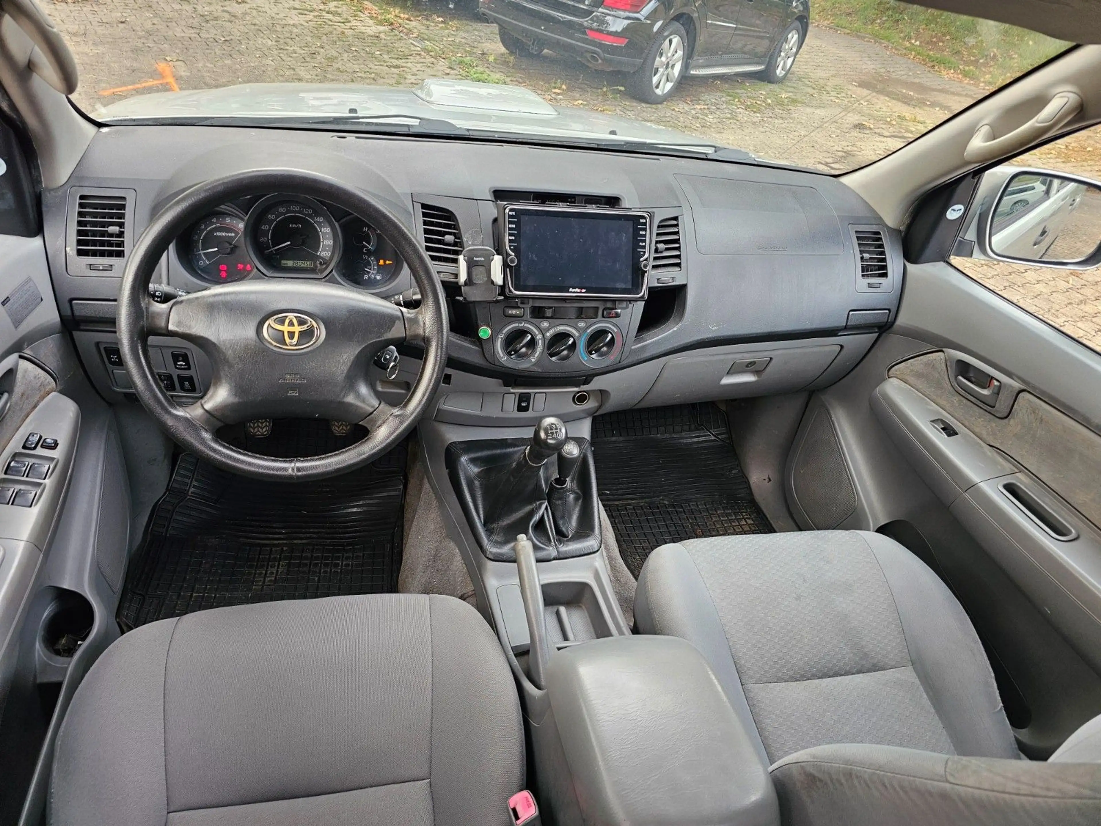 Toyota Hilux Klima Navi — photo 10