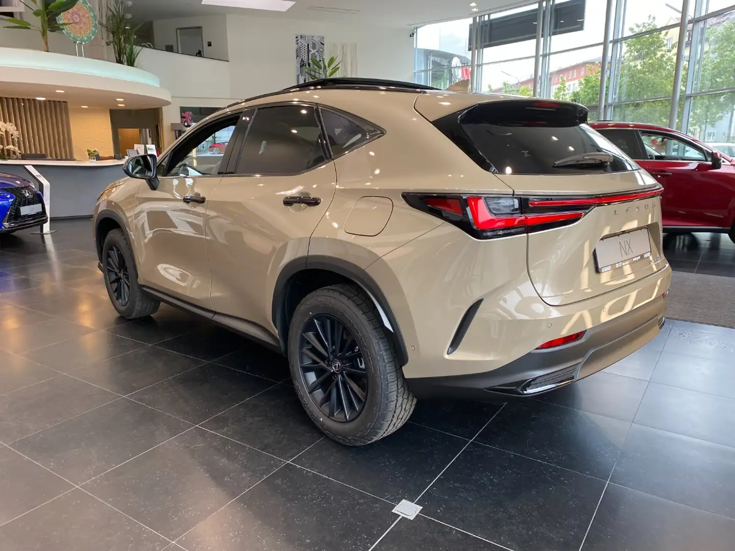 Lexus NX 350h 4x4 Overtrail *WKR inkl* Beige - 2