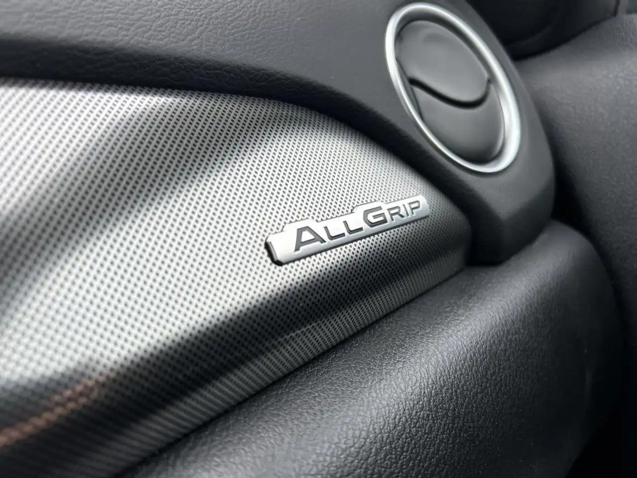 Suzuki Vitara 1.4 Hybrid 110cv 4WD AllGrip Top VARI COLORI 25