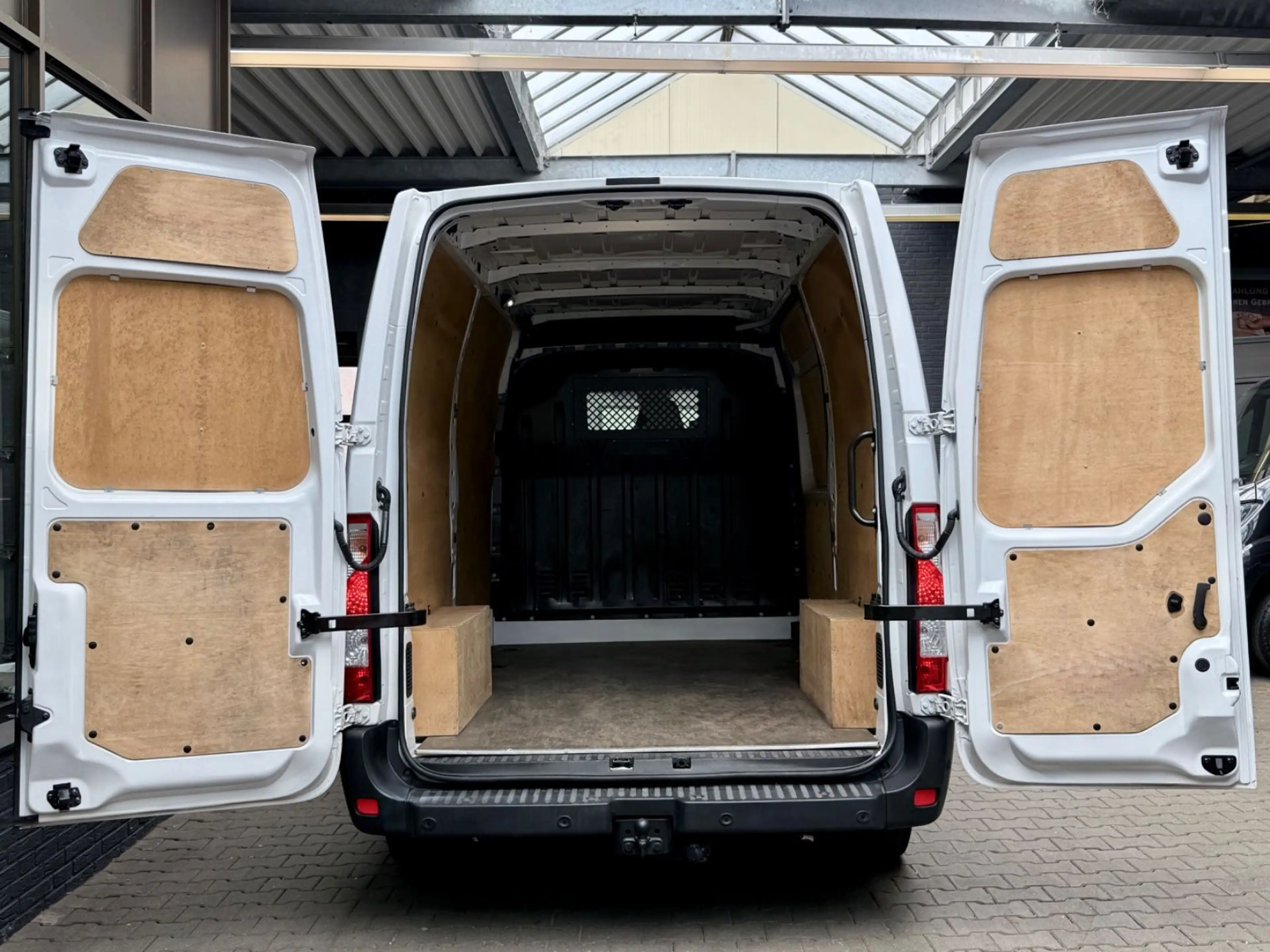 Renault Master 2.3 D L2H2 AUTOMATIK AHK NAVI CAM LED PDC — photo 11