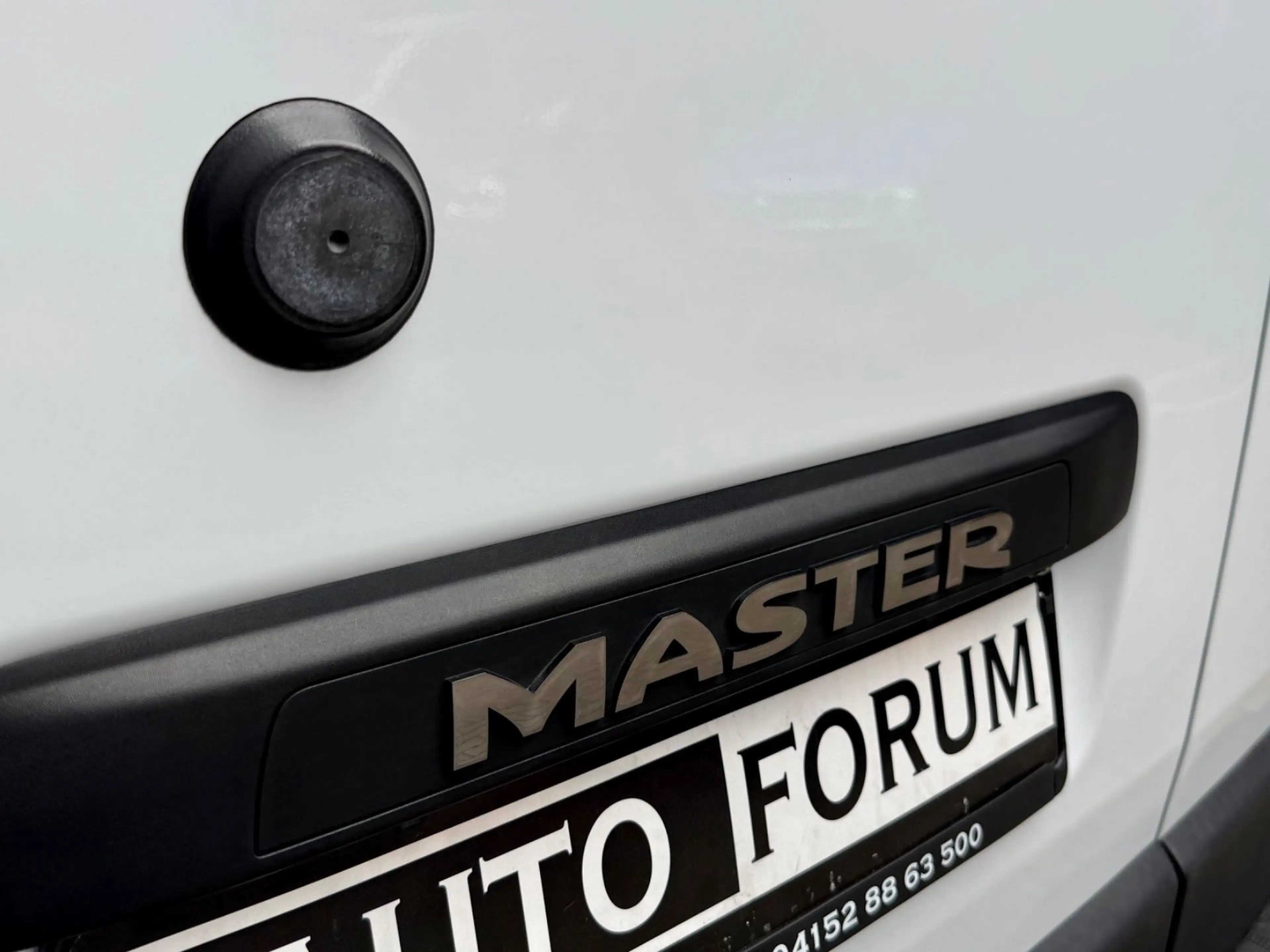 Renault Master 2.3 D L2H2 AUTOMATIK AHK NAVI CAM LED PDC — photo 9