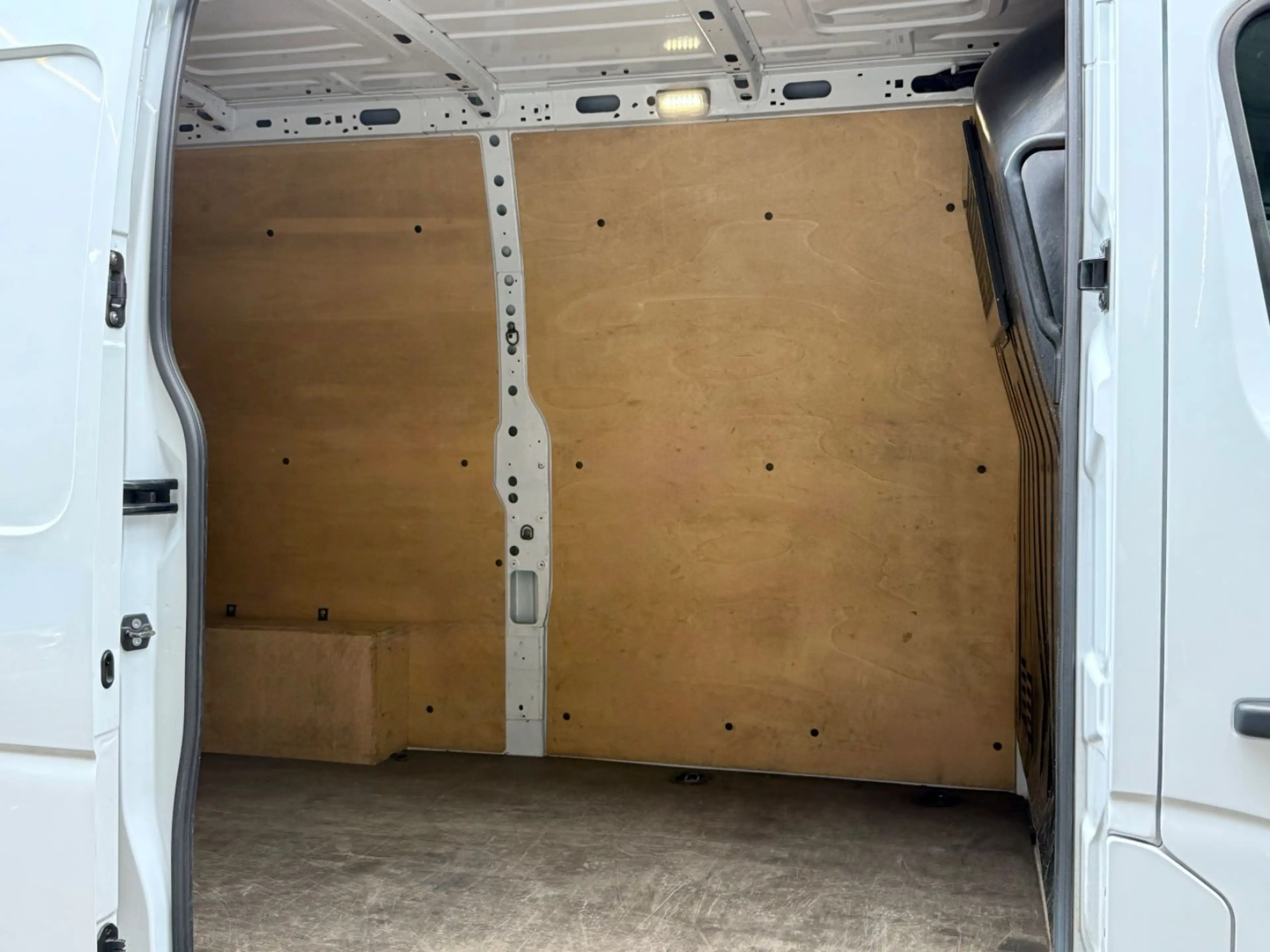 Renault Master 2.3 D L2H2 AUTOMATIK AHK NAVI CAM LED PDC — photo 15