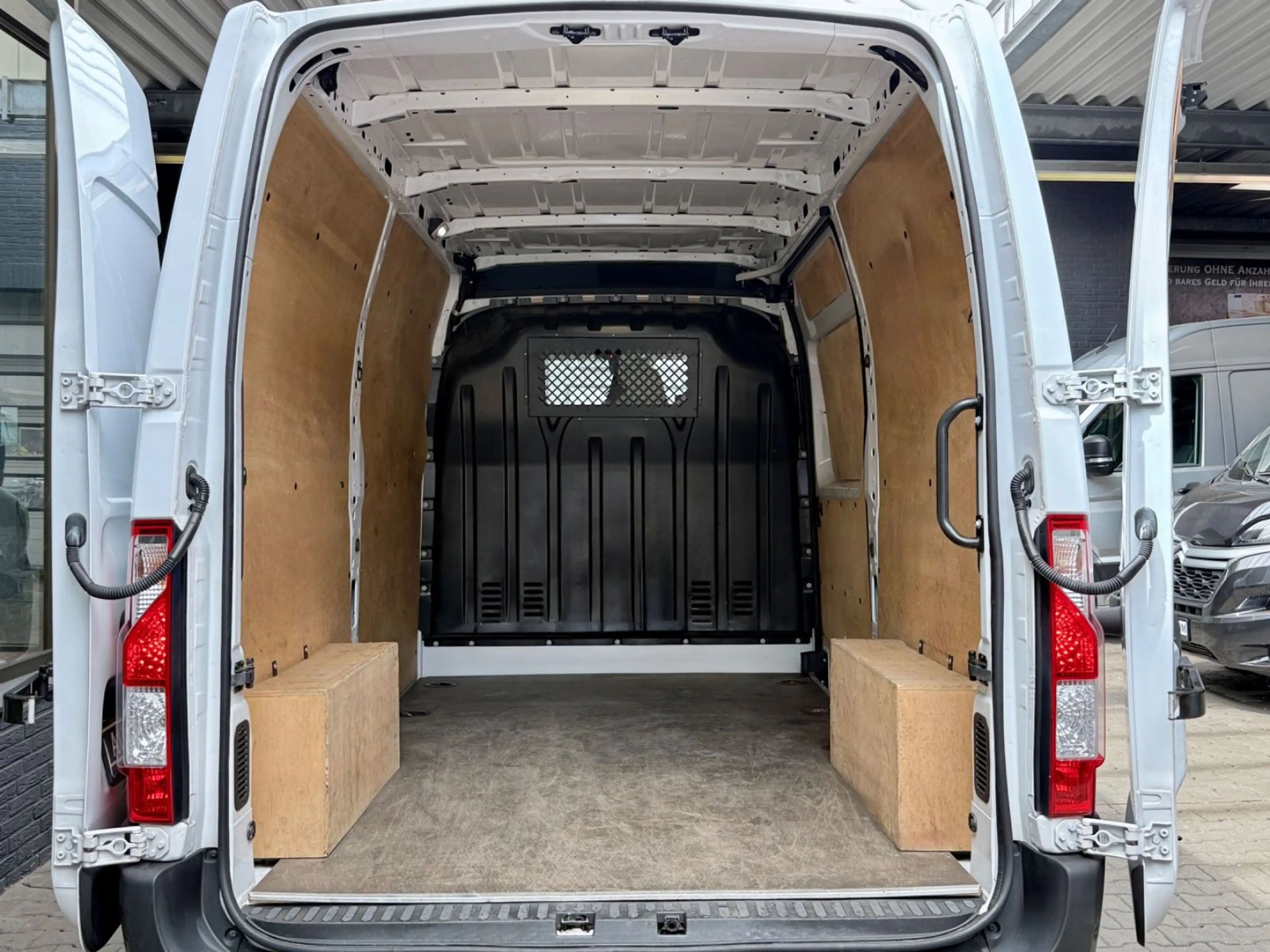 Renault Master 2.3 D L2H2 AUTOMATIK AHK NAVI CAM LED PDC — photo 12
