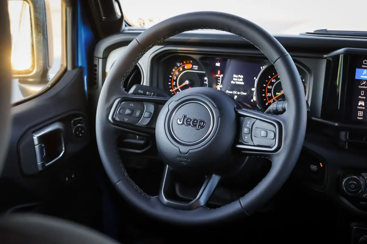 Jeep Wrangler снимка Jeep Wrangler