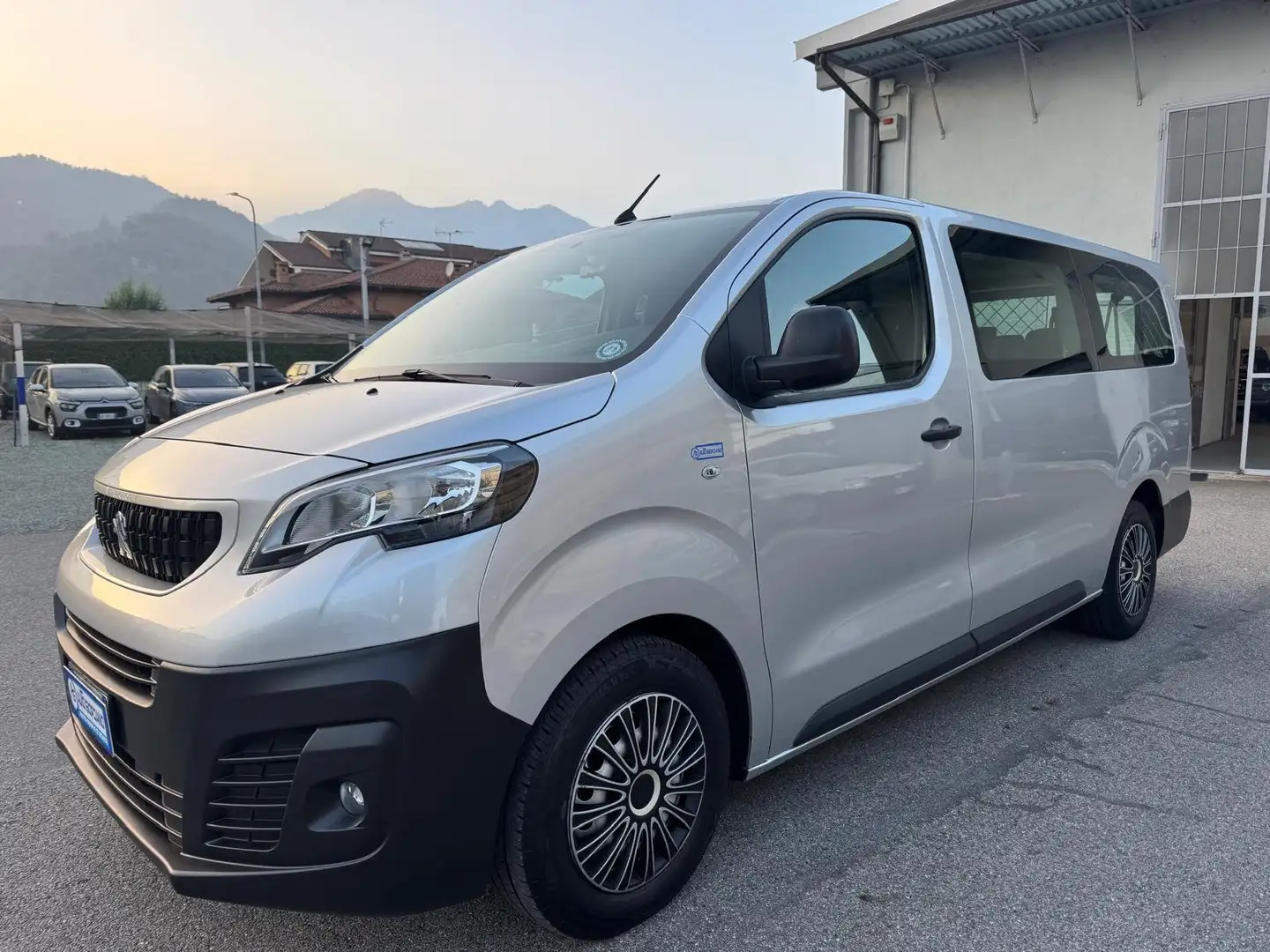 Peugeot Expert 150CV -9 POSTI LUNGO- PREZZO VERO- NO IVA Argent - 1