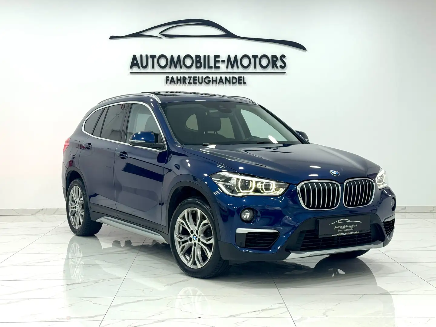 BMW X1 xDrive 18 d xLine/LED/Panorama/AHK/18Zoll Blau - 1