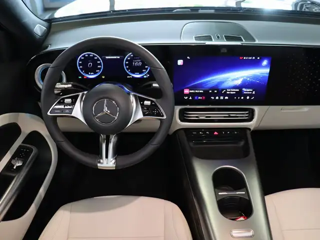 Mercedes-Benz GLB view 14
