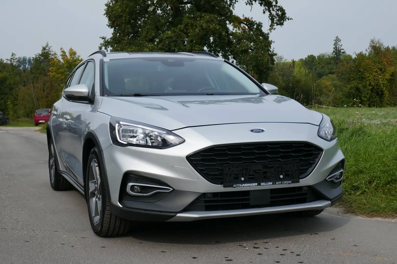 Ford Focus Active Silber - 2
