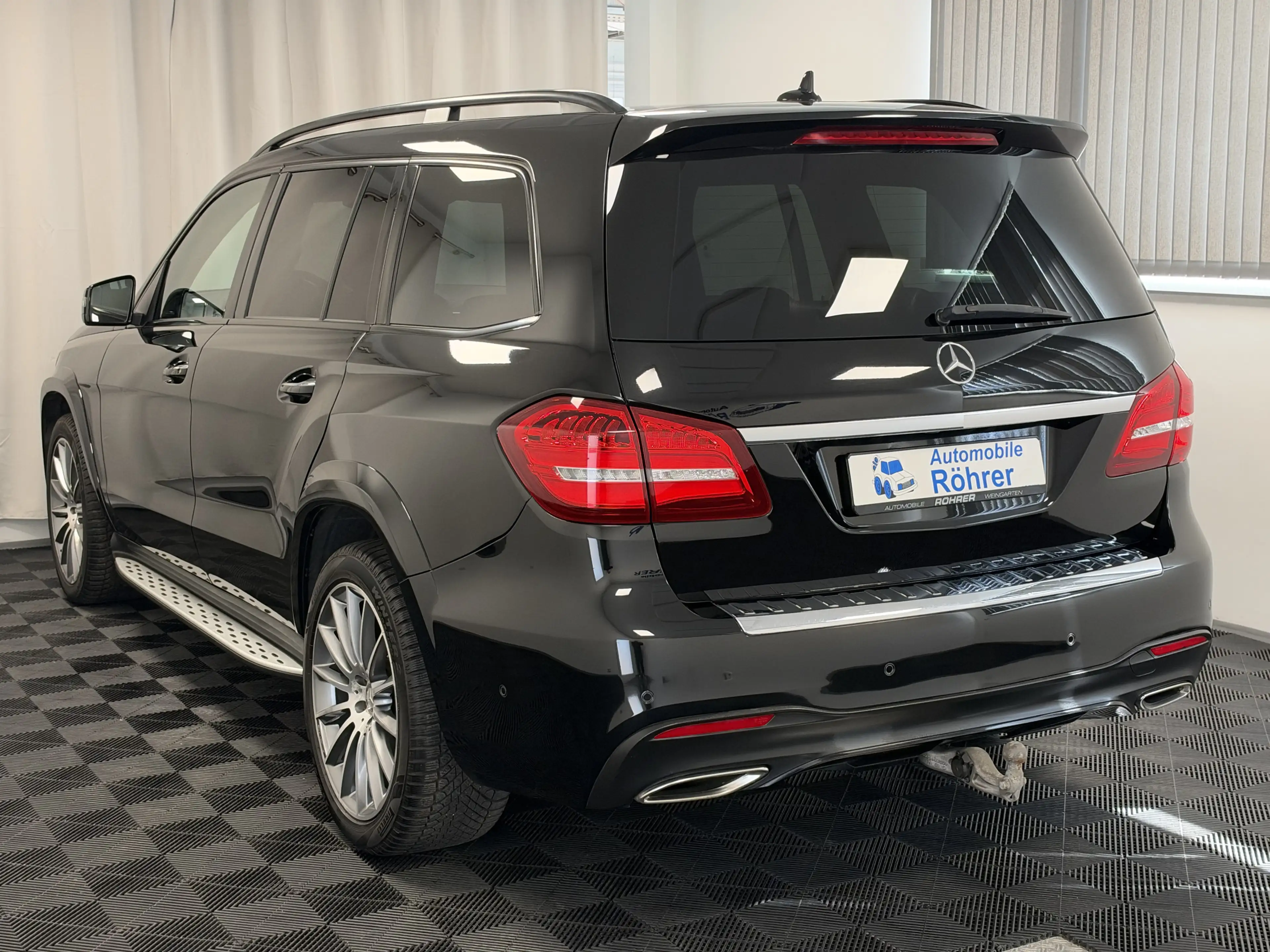 Mercedes-Benz GLS 500 4M AMG Night AHK Pano LED Distr+ Standh. — photo 6