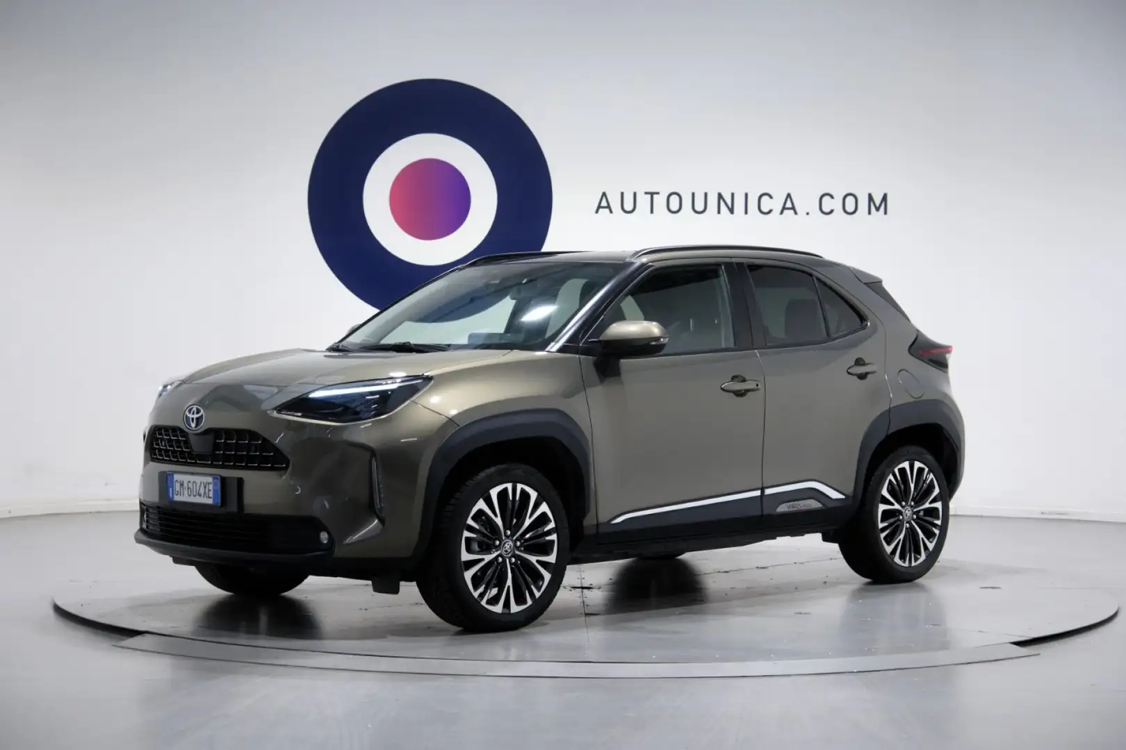 Toyota Yaris Cross 1.5 HYBRID E-CVT AWD-I 4x4 LOUNGE TETTO PANORAMA Bronce - 1