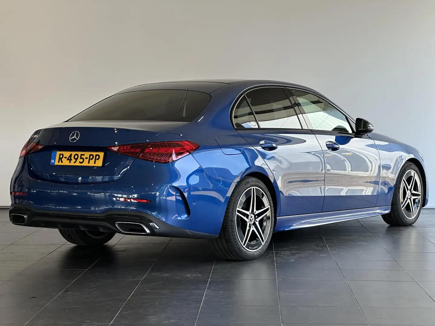 Mercedes-Benz C 180 AMG Line BURMESTER | AMG-LINE | STOELVERWARMING | Blauw - 2