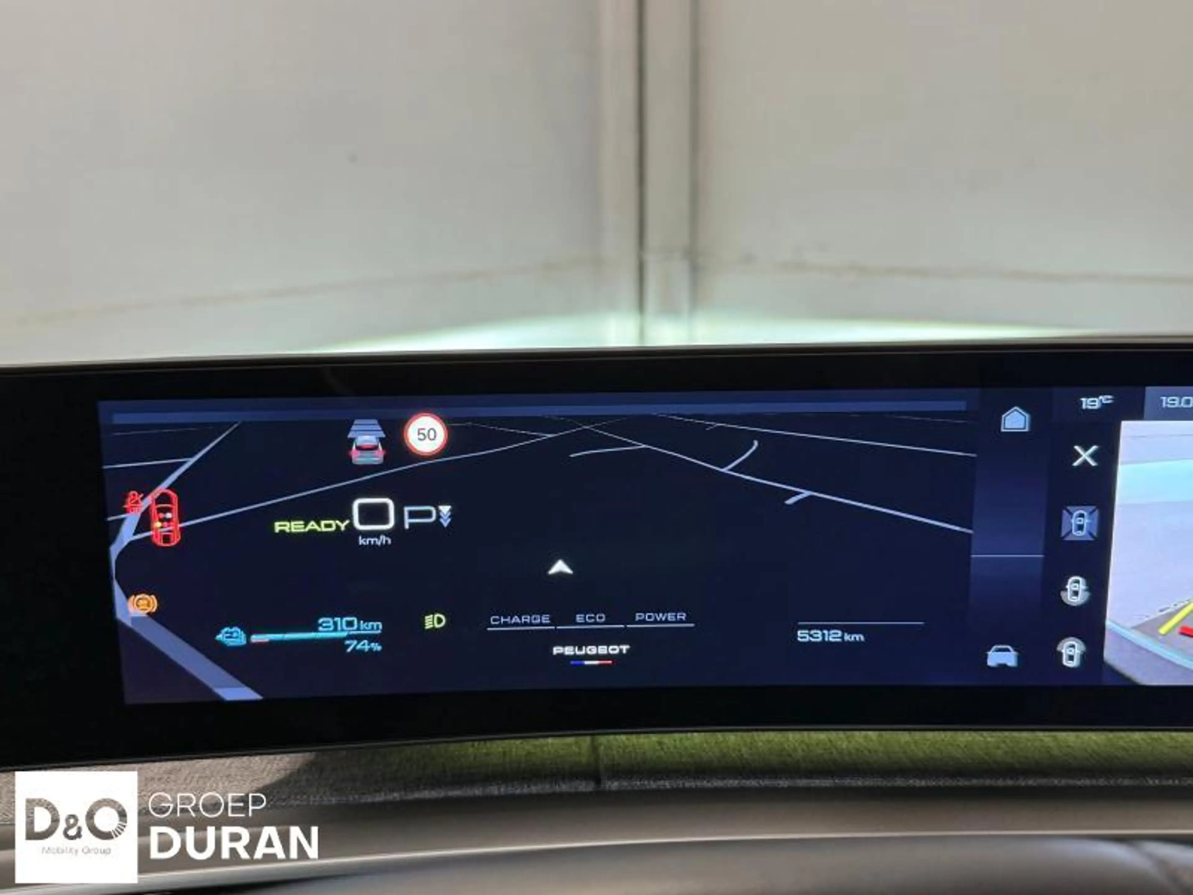 Peugeot 3008 E-3008 GT 213 pk Auto — photo 11