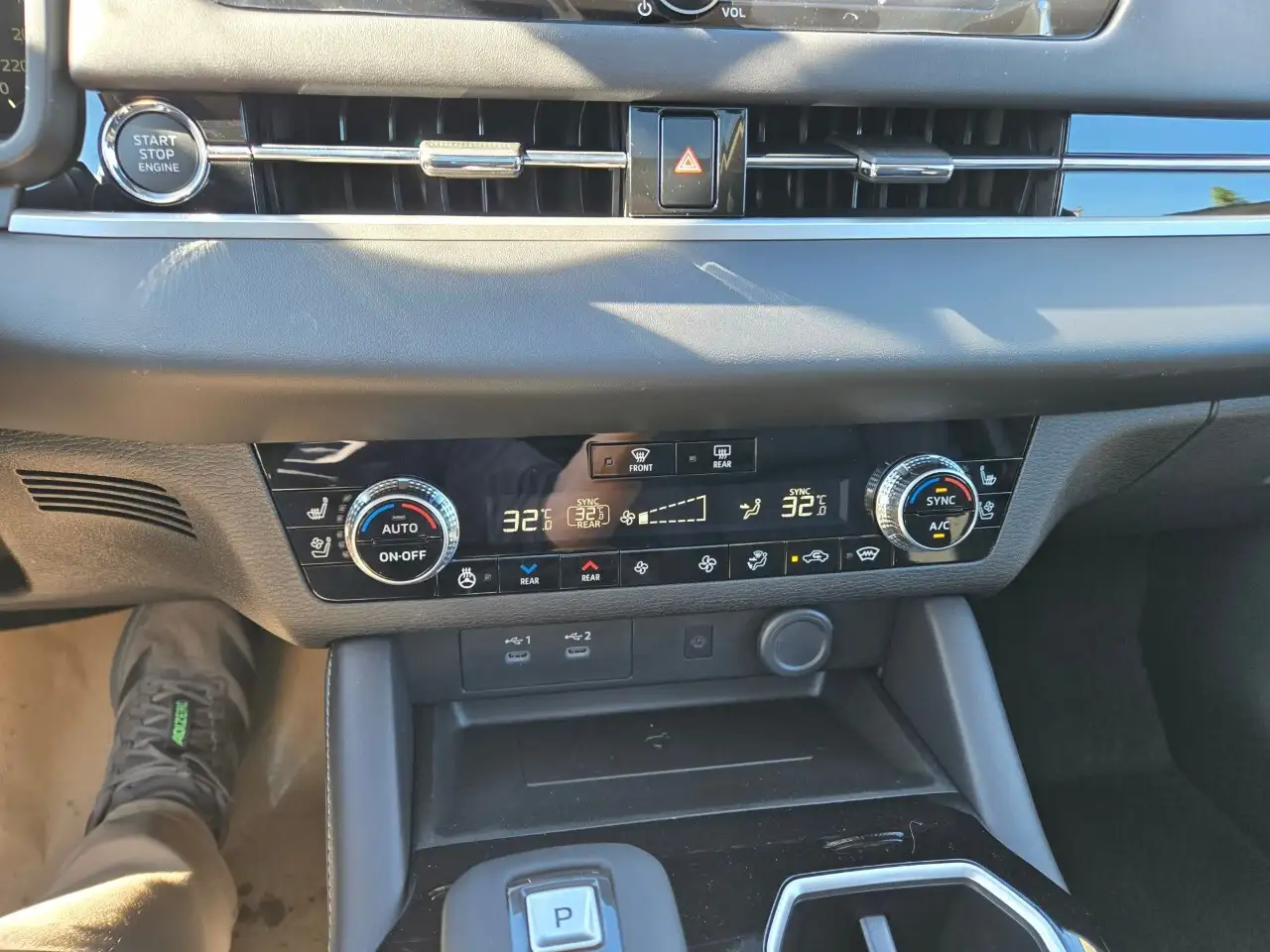Mitsubishi Outlander снимка Mitsubishi Outlander