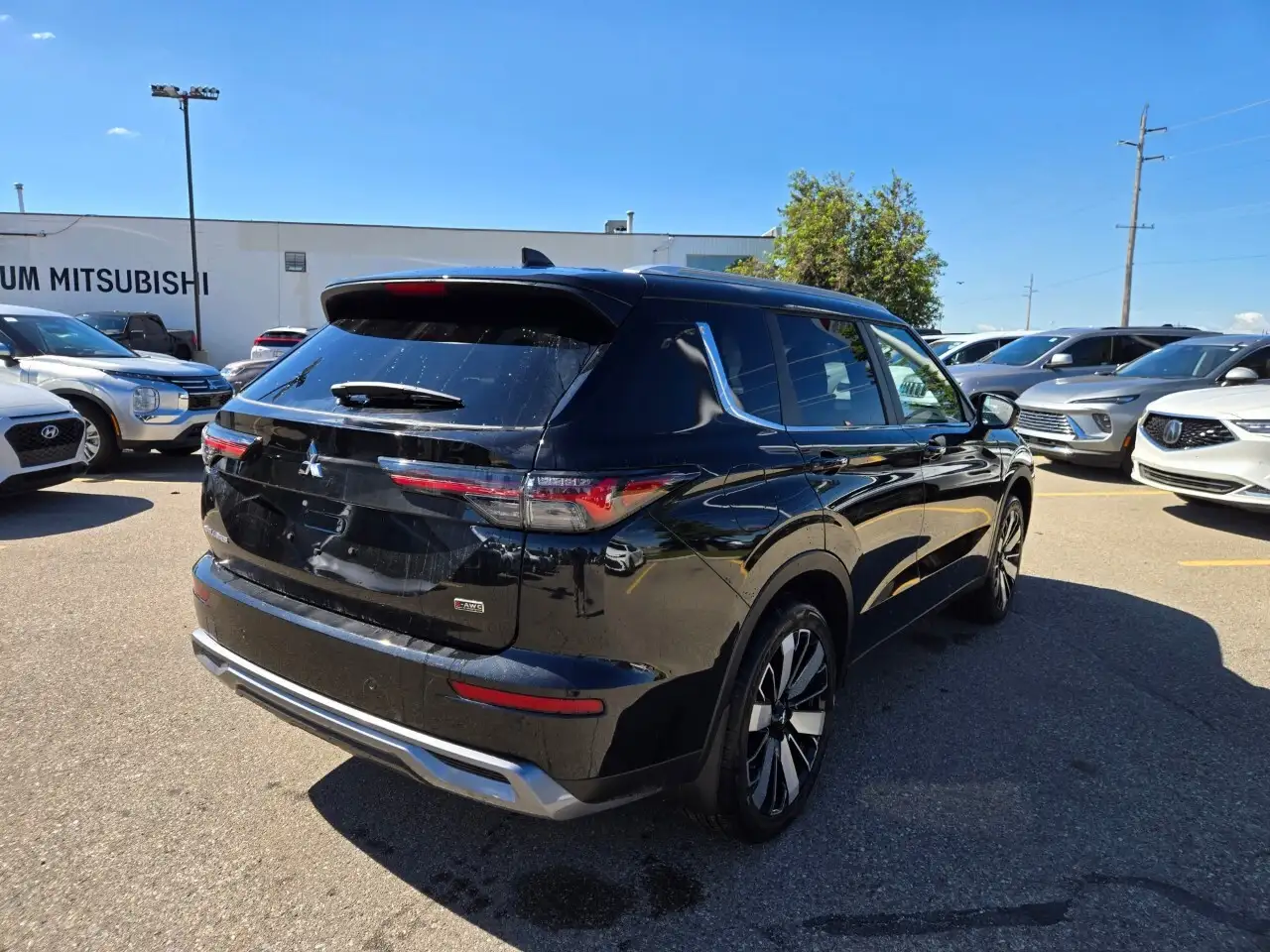 Mitsubishi Outlander снимка Mitsubishi Outlander