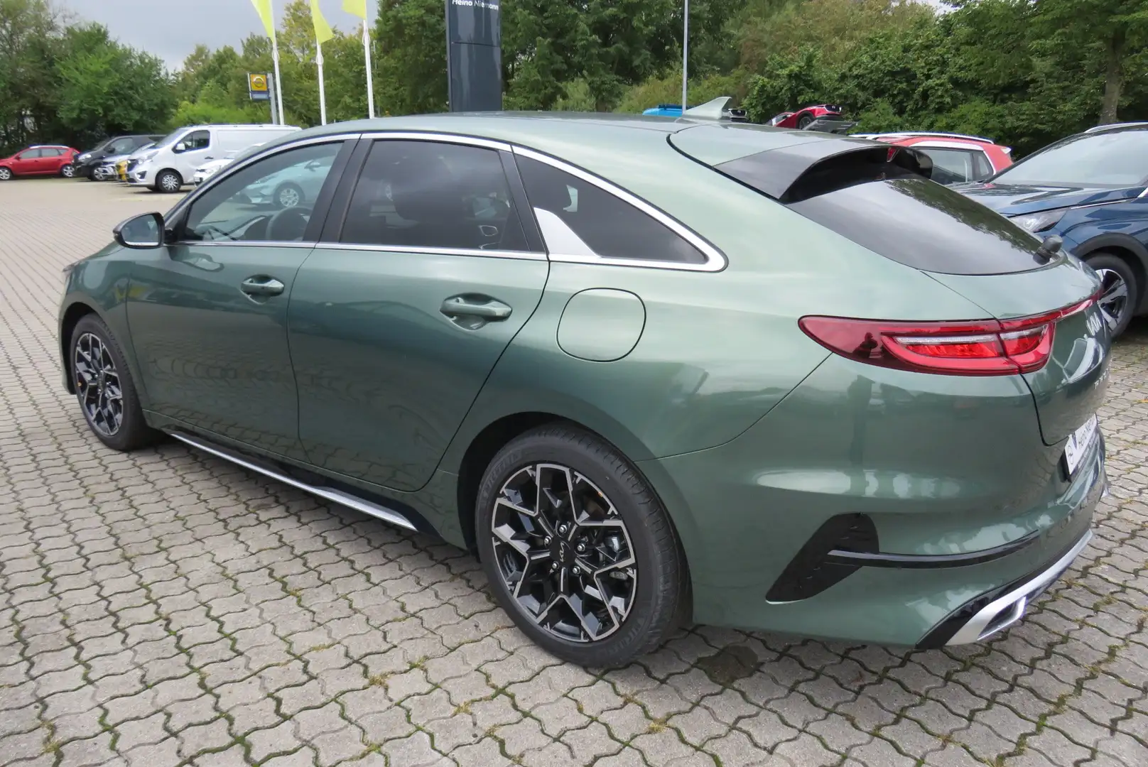 Kia ProCeed / pro_cee'd GT-Line *RFK*SH*LED*LM*DAB*PDC*NAVI*LRheizg* Grün - 2