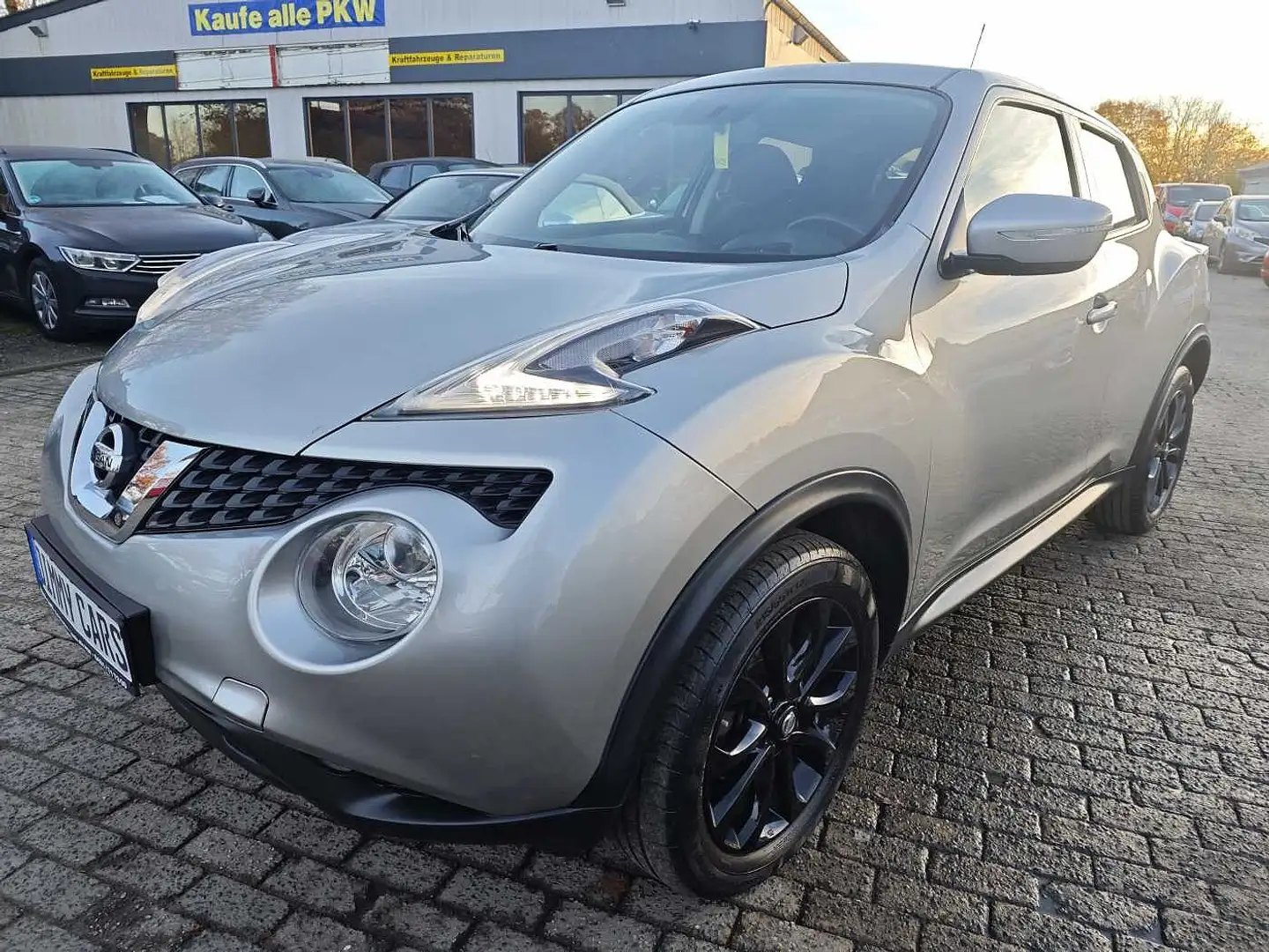 Nissan Juke 1.2 DIG-T Tekna Grau - 1
