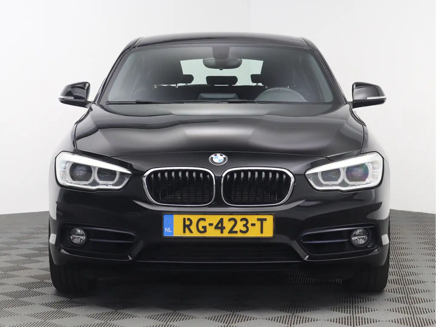 BMW 118 1-serie 118d Executive | LED | Trekhaak | Navi Zwart - 2