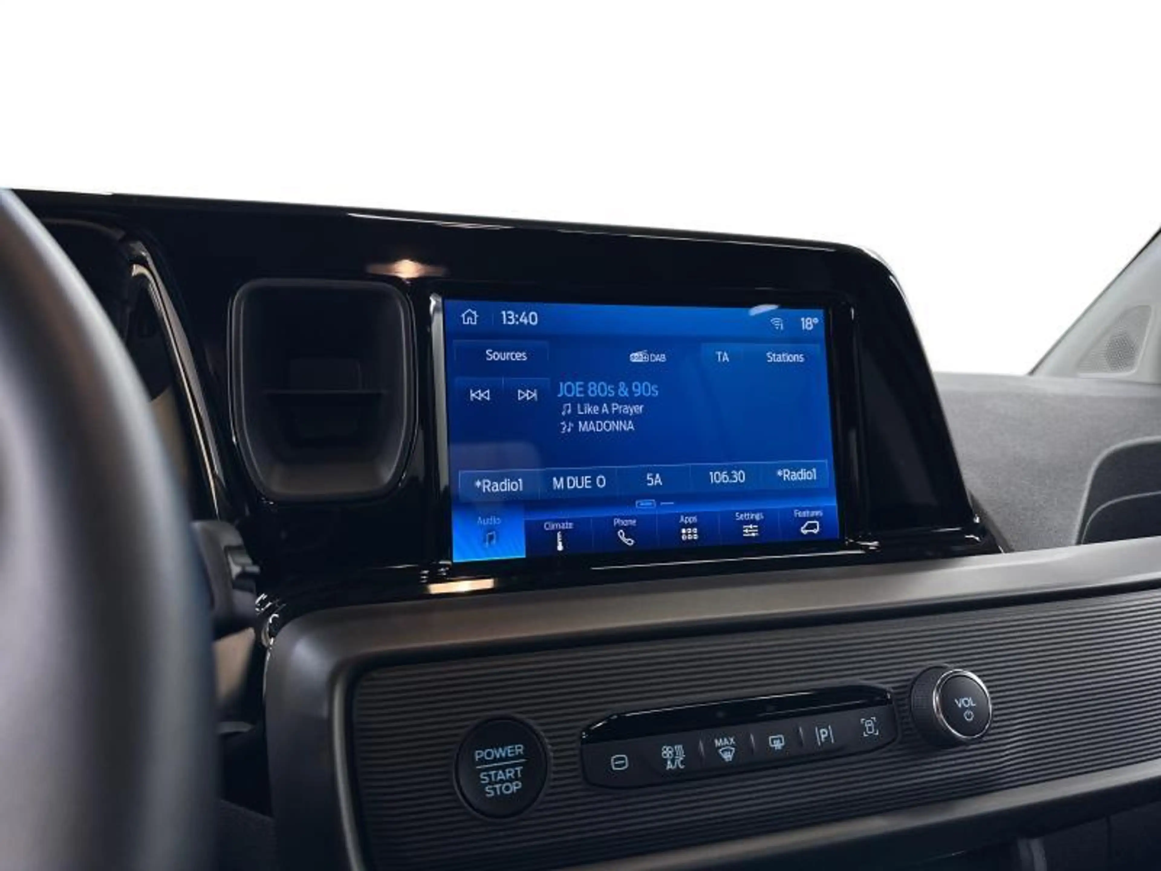Ford Tourneo Courier Titanium 5pl | carplay | camera — photo 11