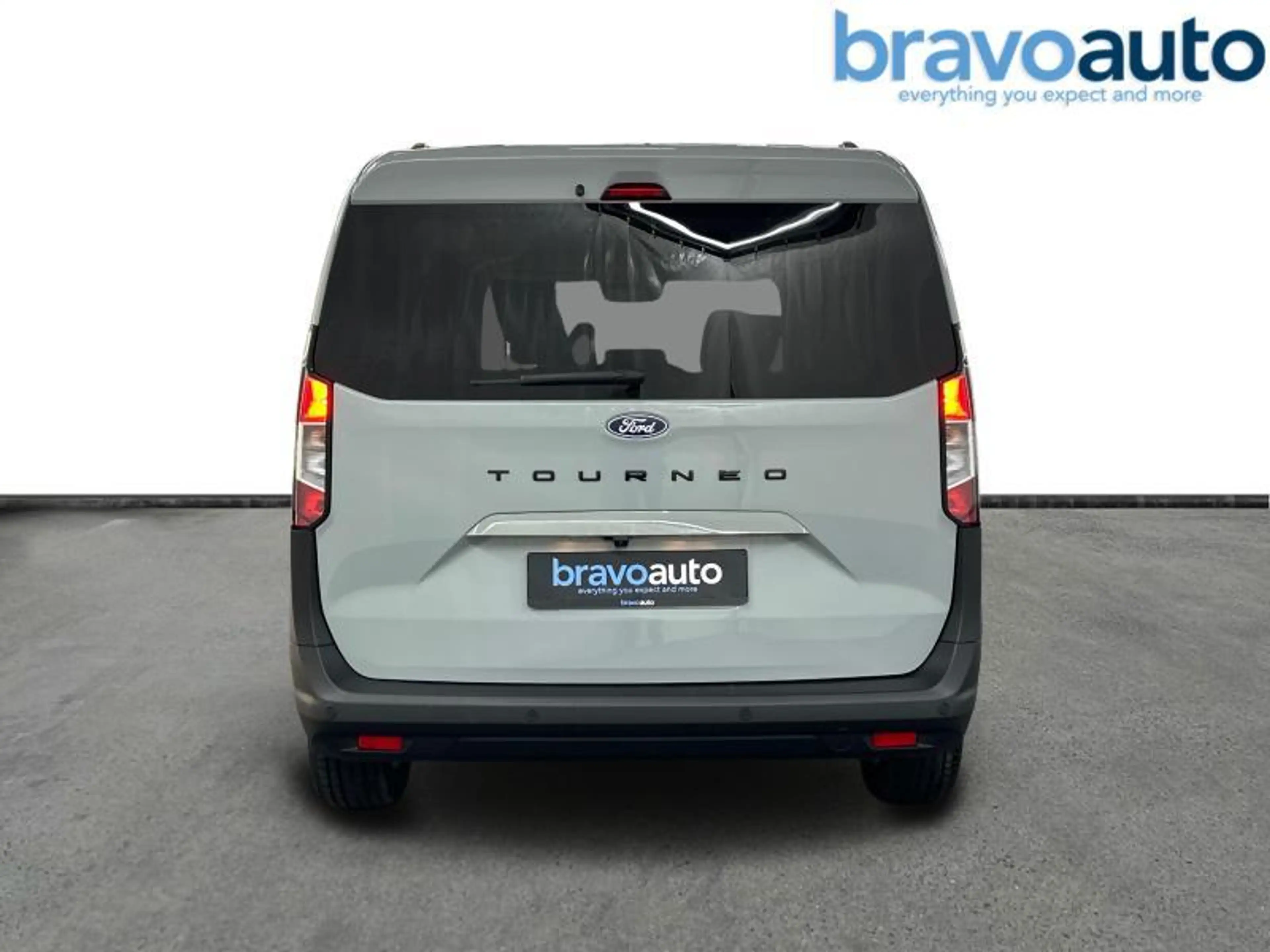 Ford Tourneo Courier Titanium 5pl | carplay | camera — photo 4