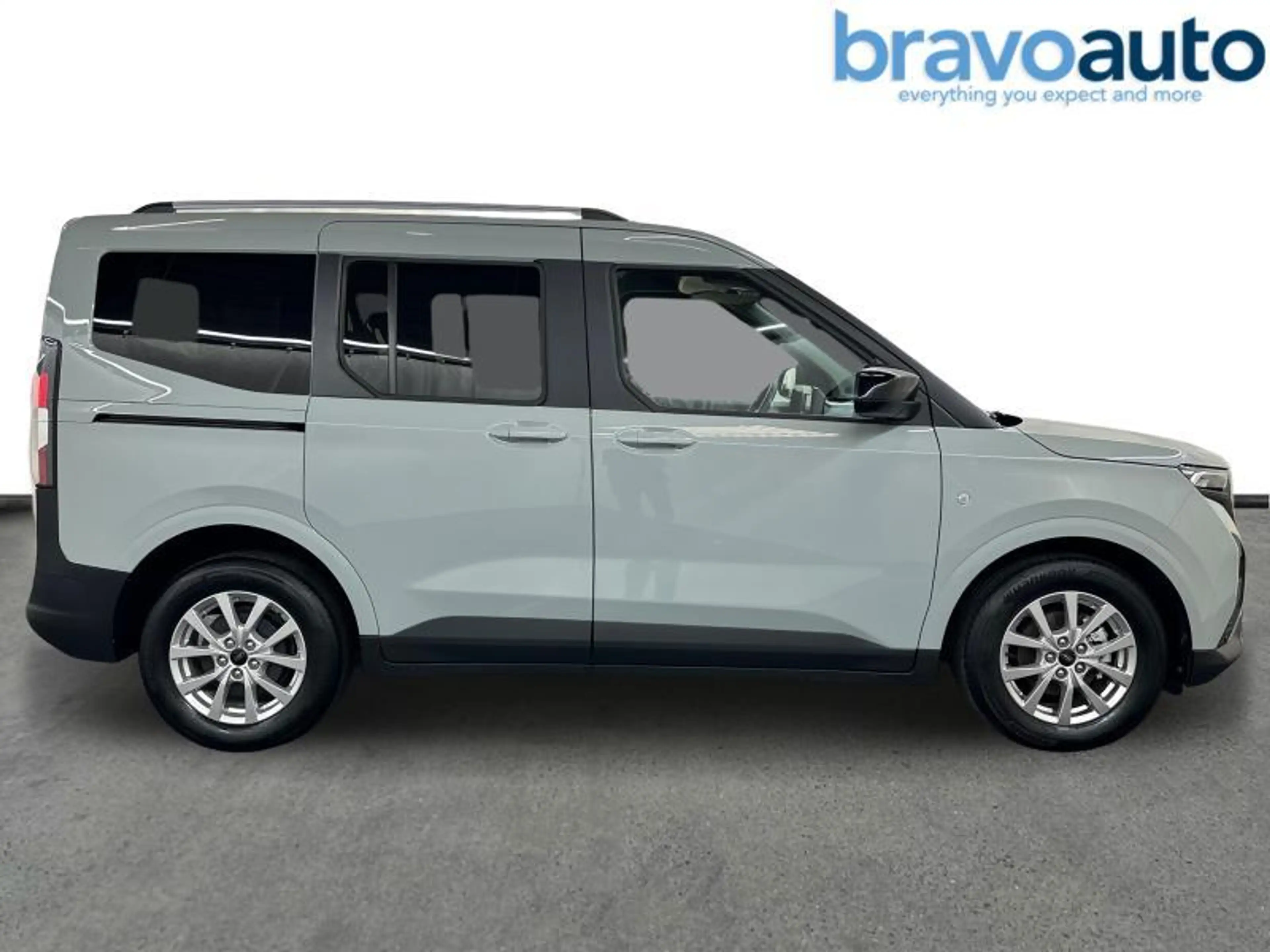 Ford Tourneo Courier Titanium 5pl | carplay | camera — photo 14