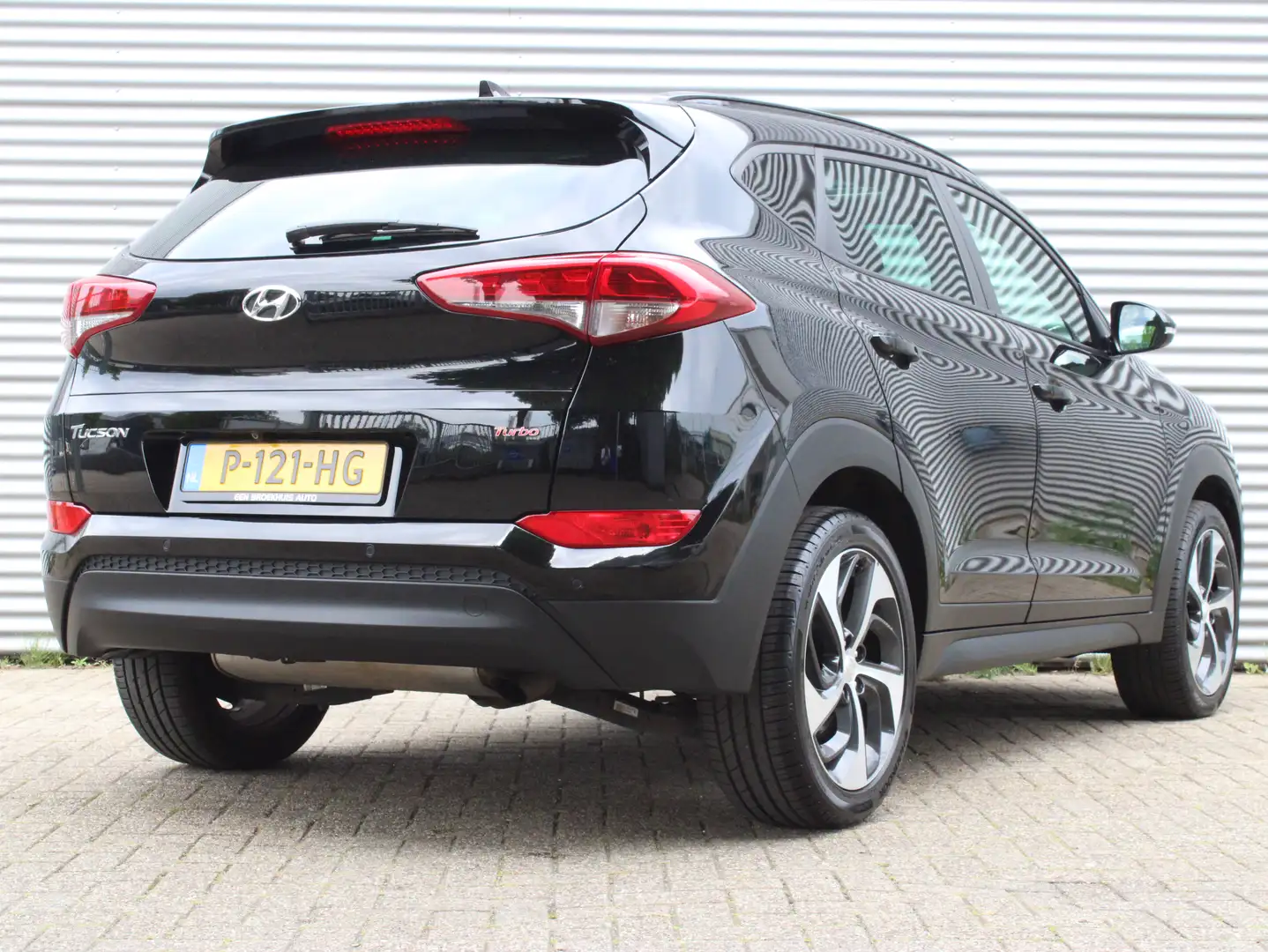 Hyundai TUCSON 1.6 T-GDi Premium | Afneembare Trekhaak | Elektris Zwart - 2