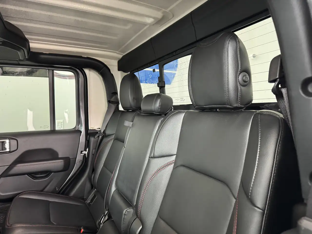 Jeep Gladiator снимка Jeep Gladiator