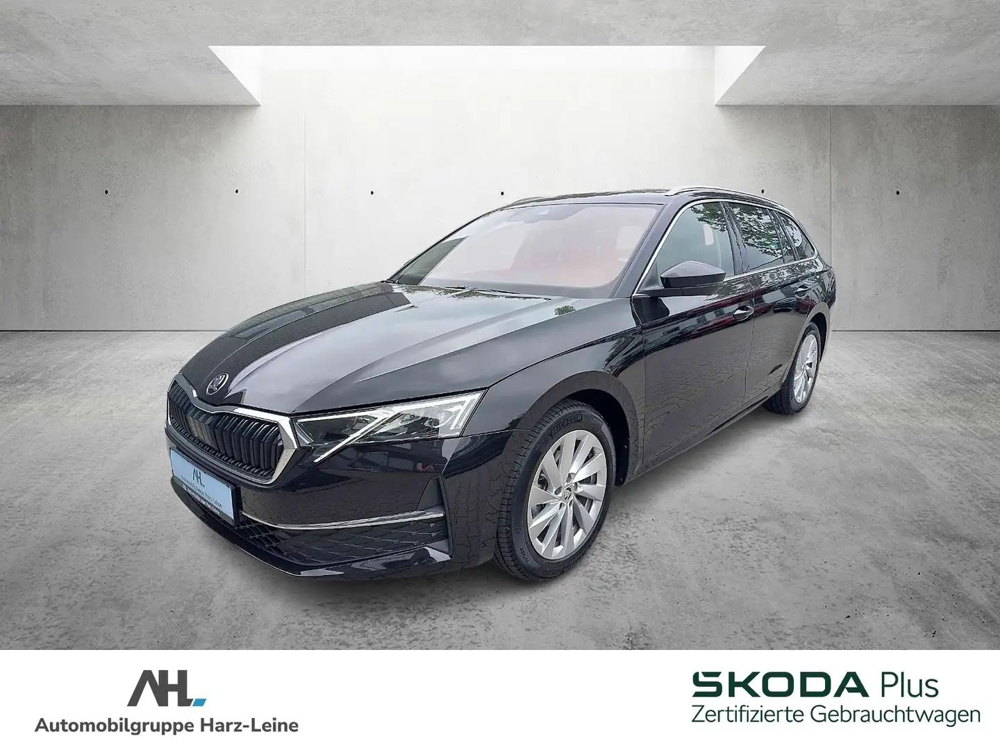 Skoda Octavia Combi 2.0 TDI Selection DSG LED PDC RFK Bluetooth Schwarz - 1