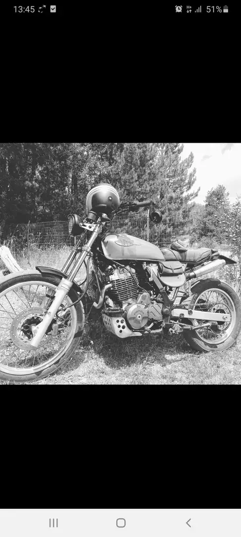 Honda NX 650 Gris - 2