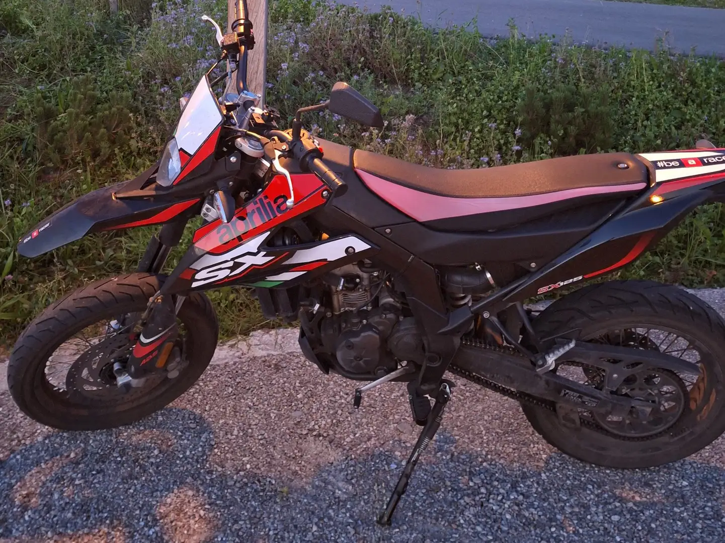 Aprilia SX 125 Rot - 1