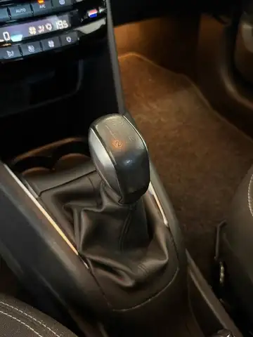 Peugeot 208 view 24