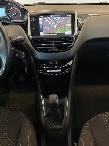 Peugeot 208 view 21