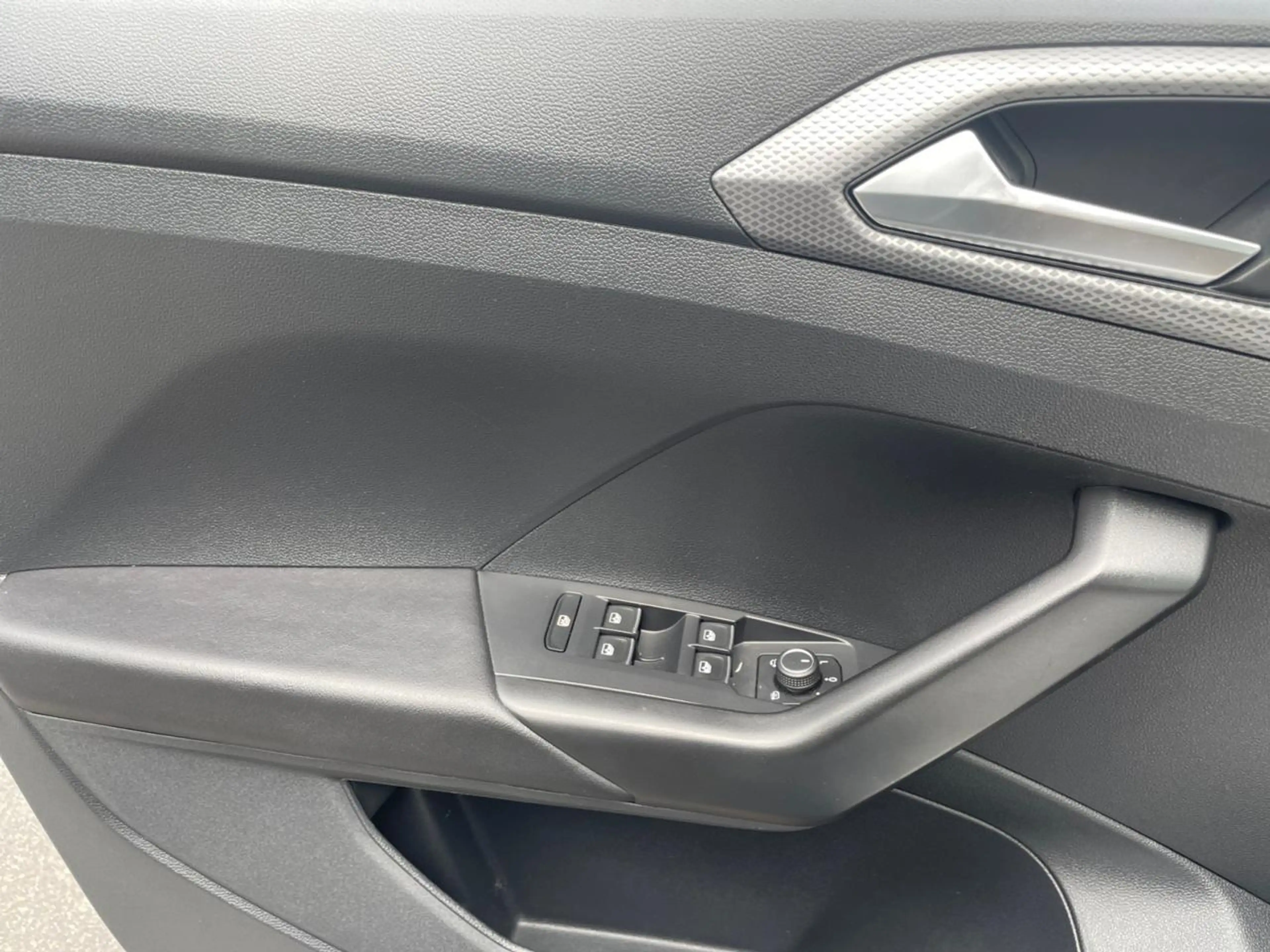 Volkswagen T-Cross ACTIVE 1.0 TSI 95 ch — photo 15