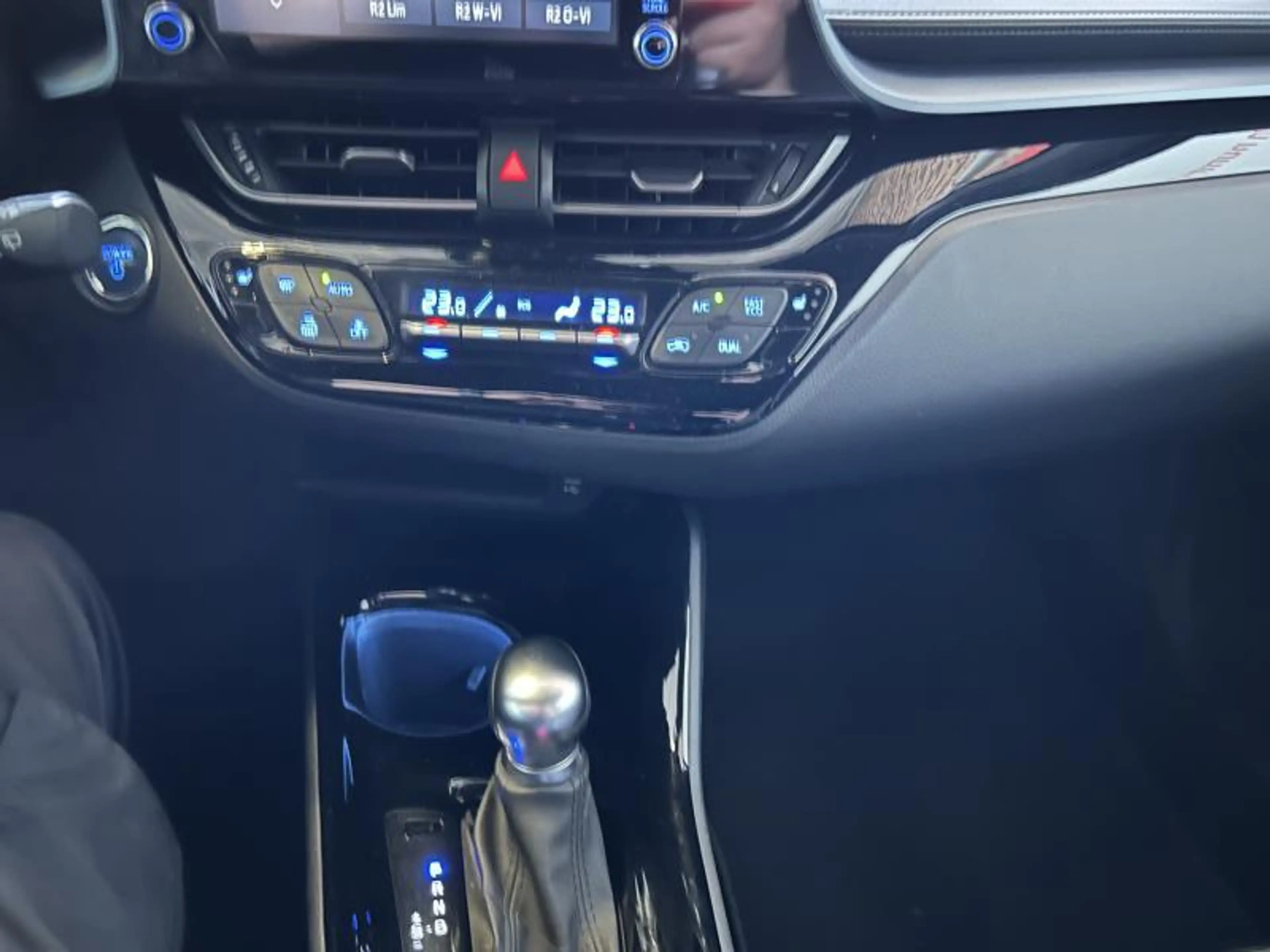 Toyota C-HR C-LUB — photo 10