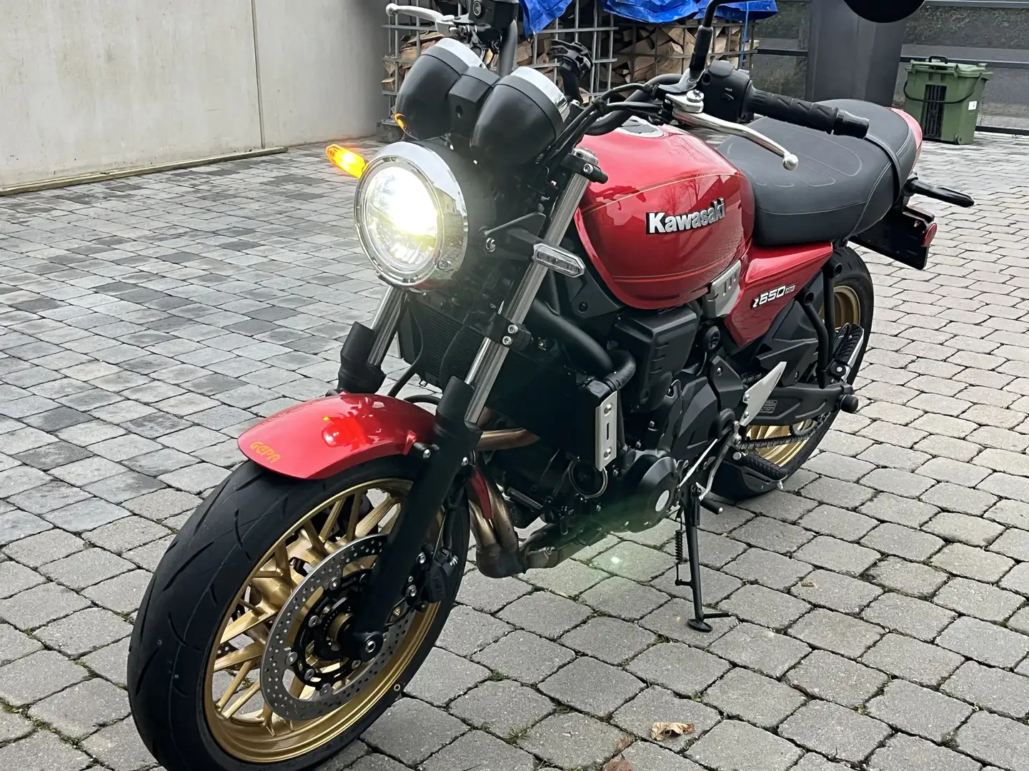 Kawasaki Z 650 RS toute neuve ! Piros - 2