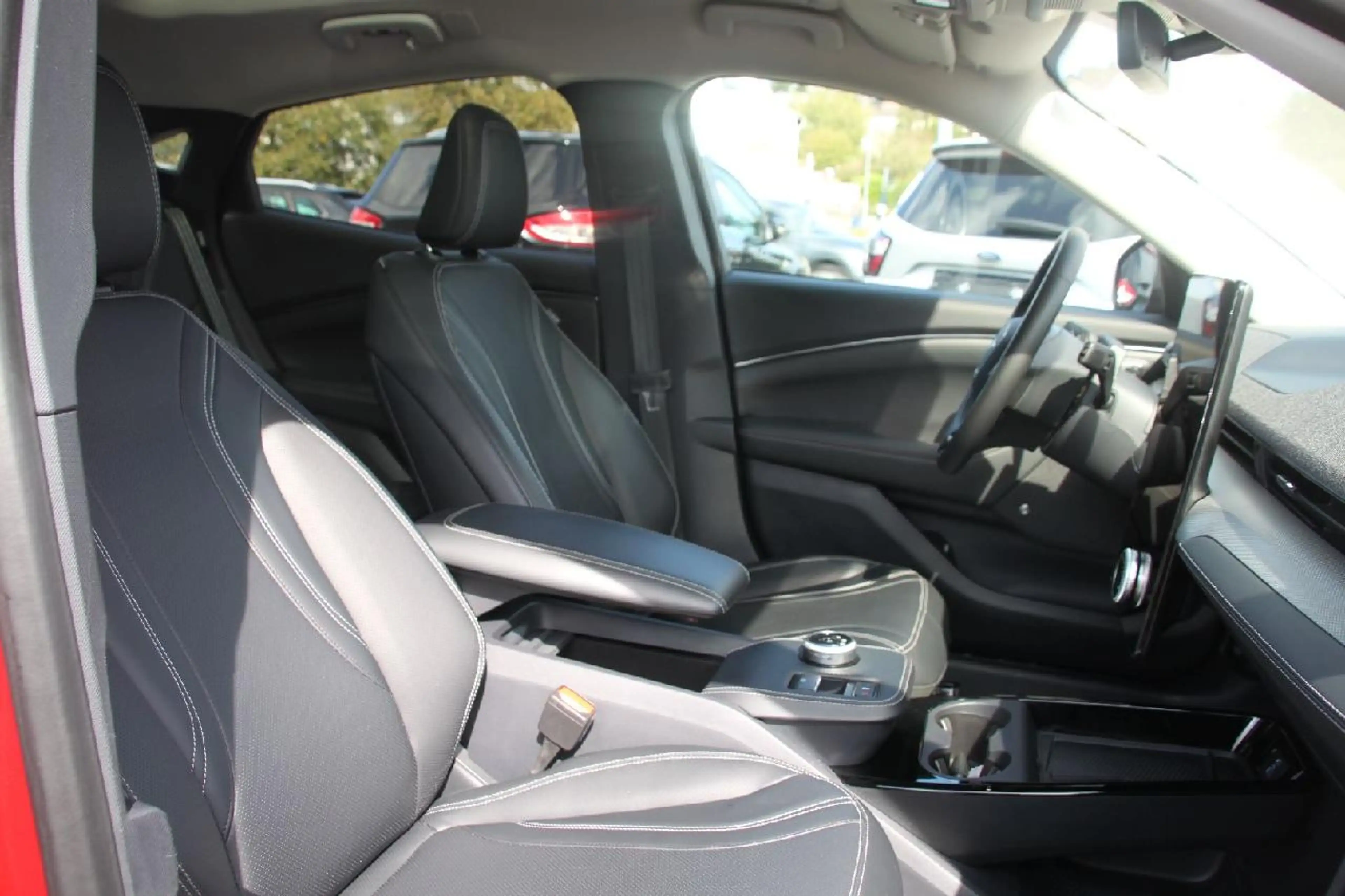 Ford Mustang Mach-E Premium+B&O+SHZ+LMF+NAVI+KLIMA+PANO+ — photo 10
