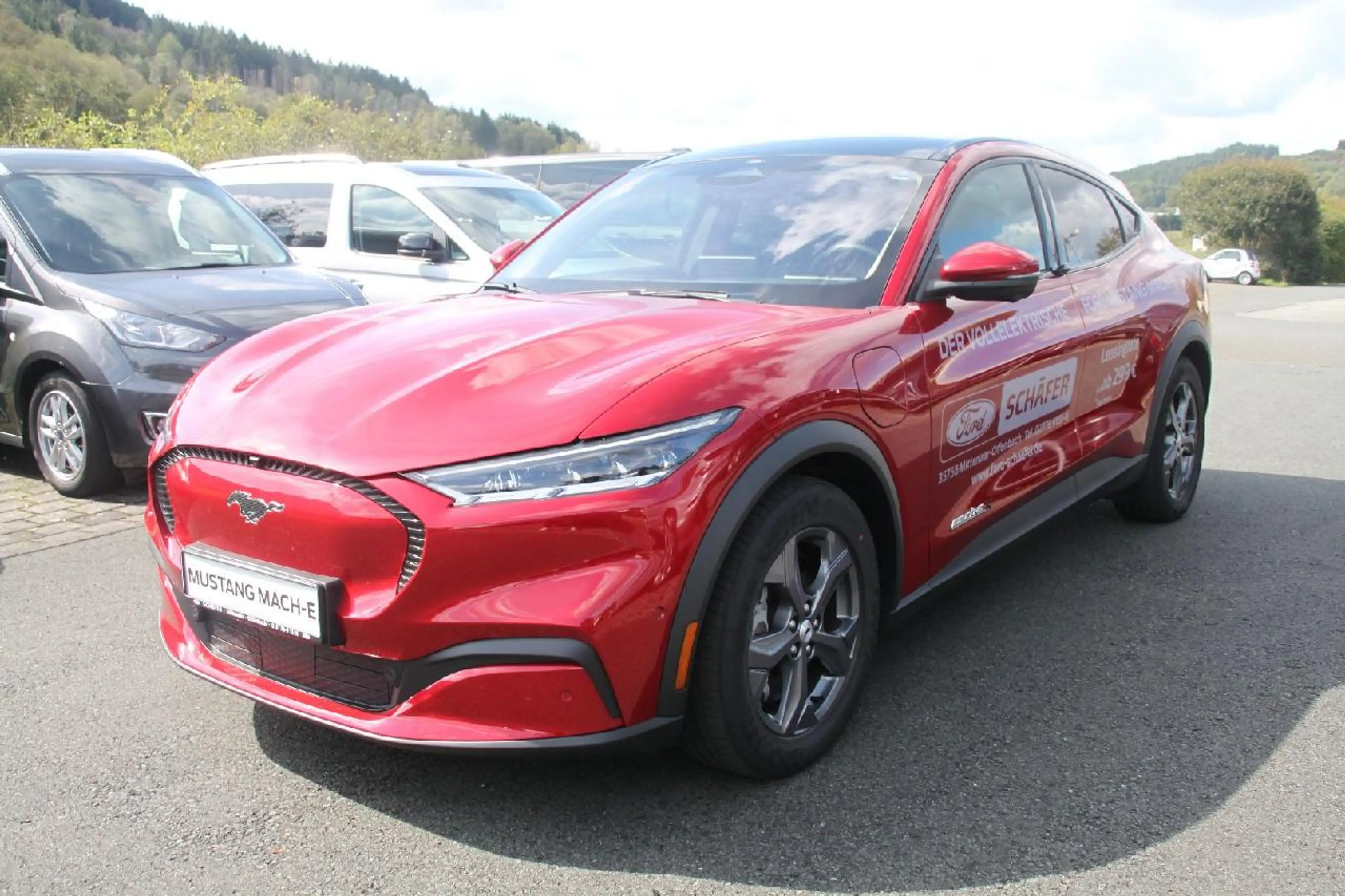 Ford Mustang Mach-E Premium+B&O+SHZ+LMF+NAVI+KLIMA+PANO+ — photo 2