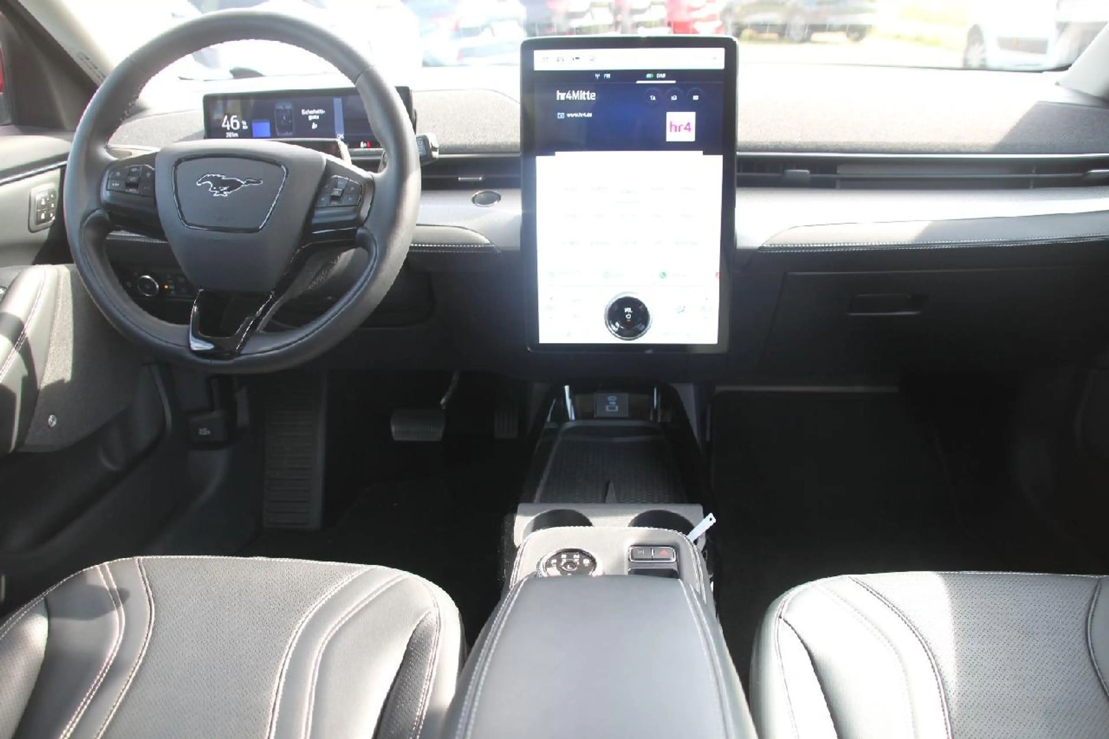 Ford Mustang Mach-E Premium+B&O+SHZ+LMF+NAVI+KLIMA+PANO+ — photo 12