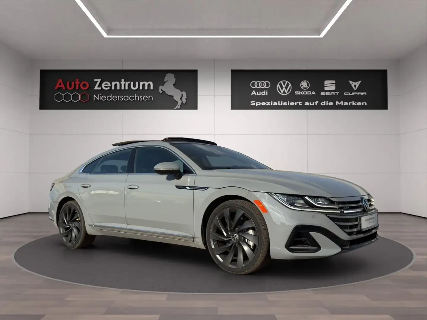 Volkswagen Arteon 2.0 TSI 4M R-Line 20ZOLL Tageszulass. mit 0-KM 36% Grigio - 1