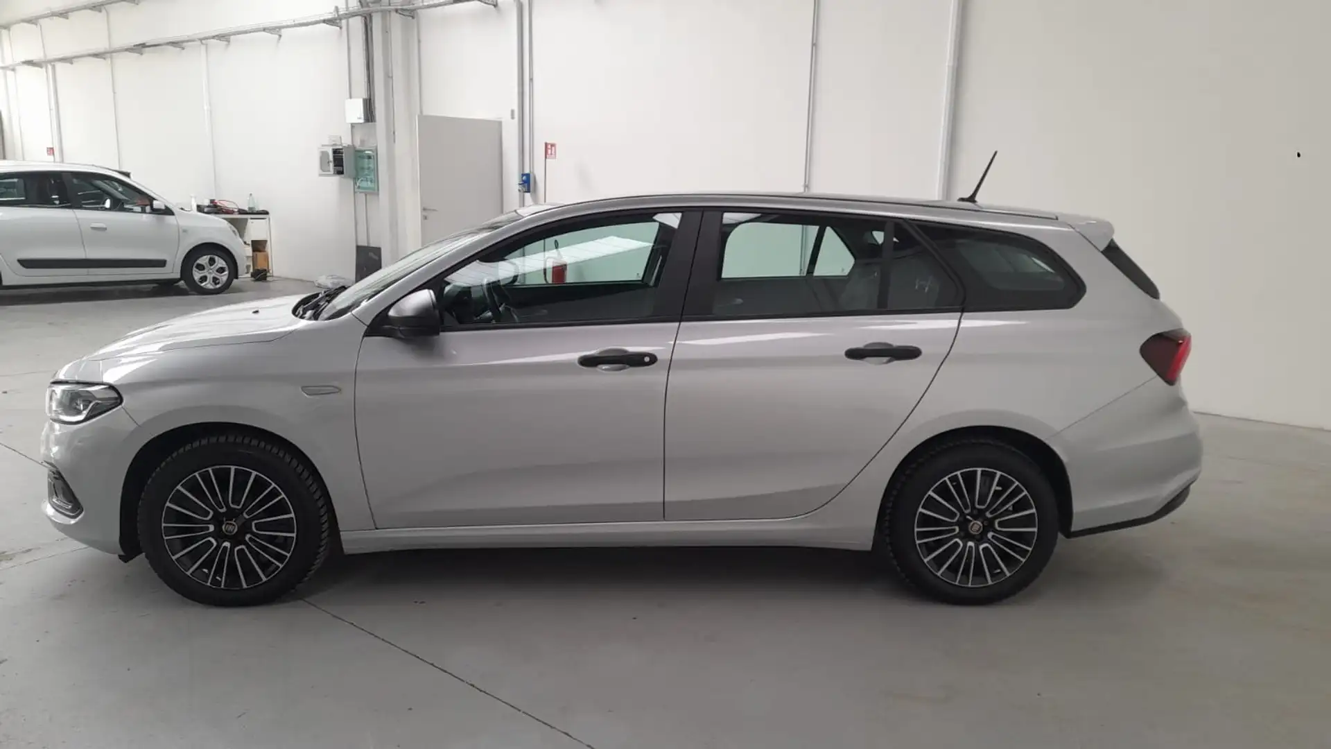 Fiat Tipo SW 1.6 mjt Business GF107 Grigio - 2