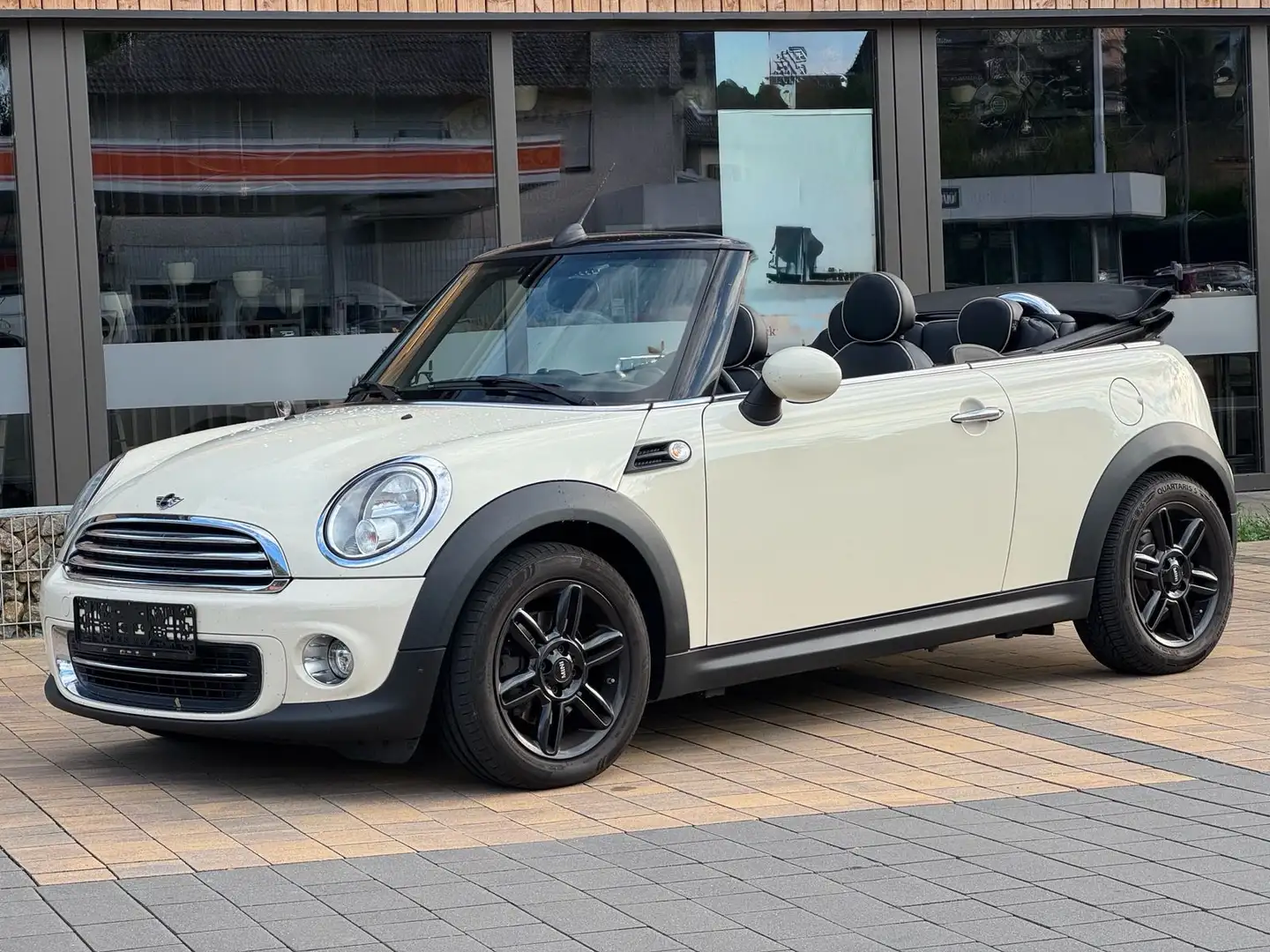 MINI Cooper Cabrio Cooper Beige - 1
