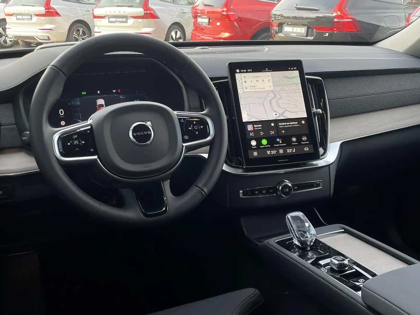 Volvo XC90 2.0 T8 Plug-in hybrid AWD Plus Dark | Facelift | H Grijs - 2