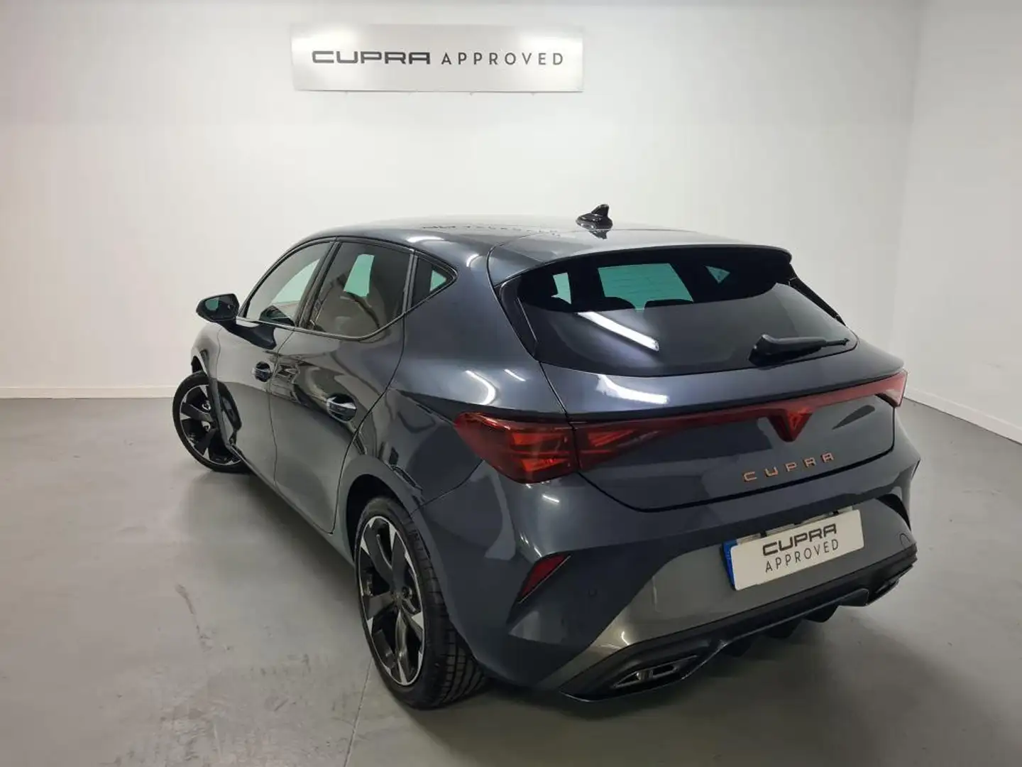 CUPRA Leon 1.5 TSI 110 Grijs - 2