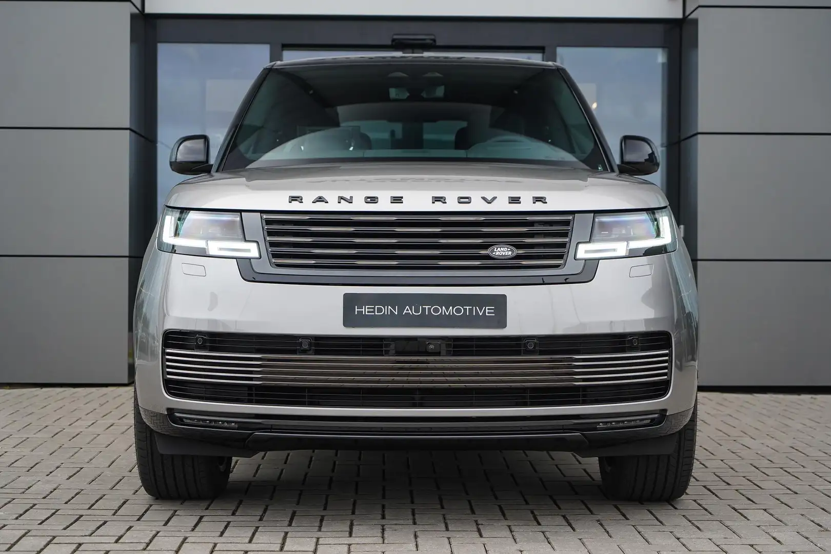 Land Rover Range Rover P550e SV PHEV | Flux Silver | Towing Pack | Rear S Gris - 2