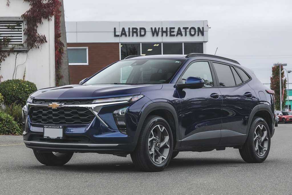 Blue 2024 Chevrolet Trax SUV / Crossover Front-Wheel Drive Automatic