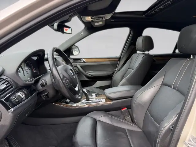 BMW X4 view 11
