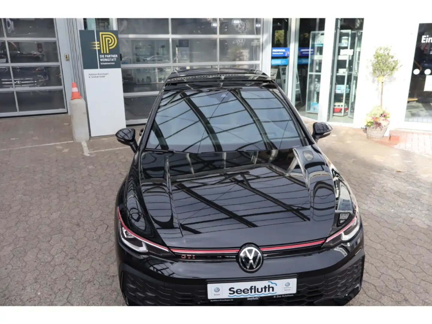 Volkswagen Golf VIII GTI 2.0 TSI Pano Leder Matrix AHK Standhzg. Noir - 2