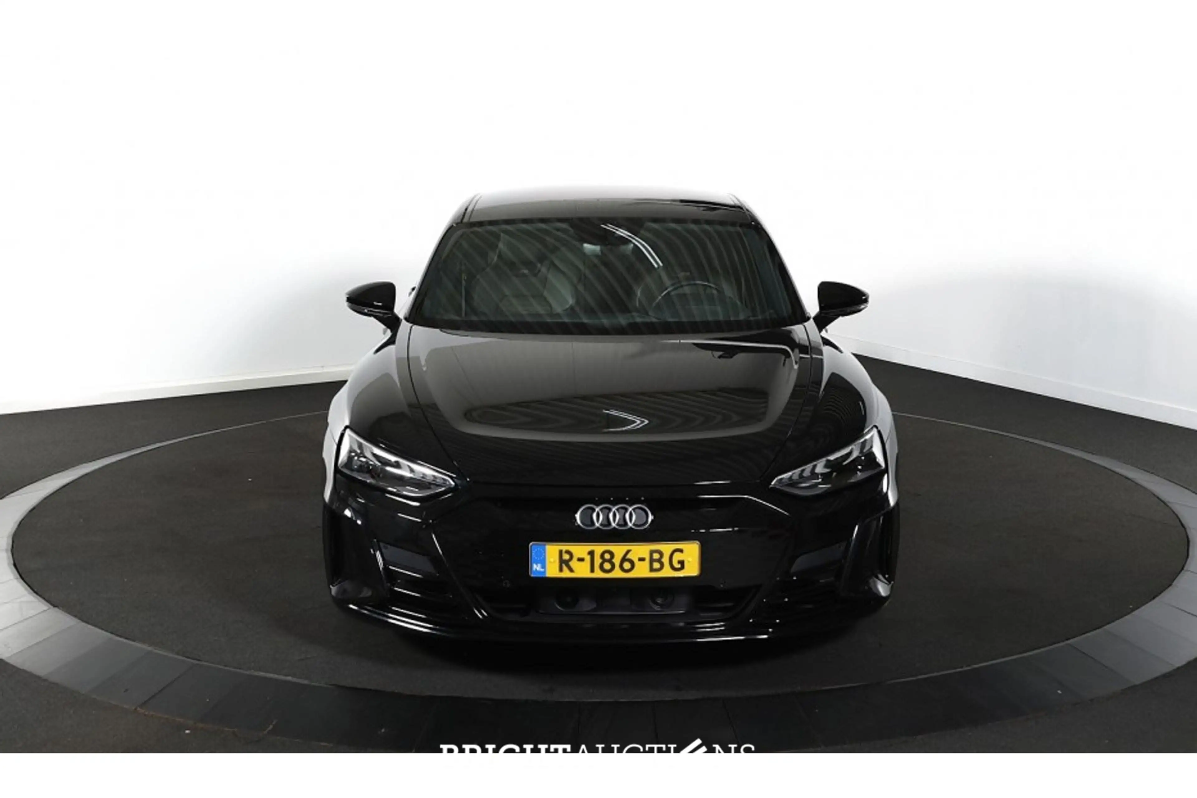 Audi e-tron RS 93 kWh 598PK — photo 4