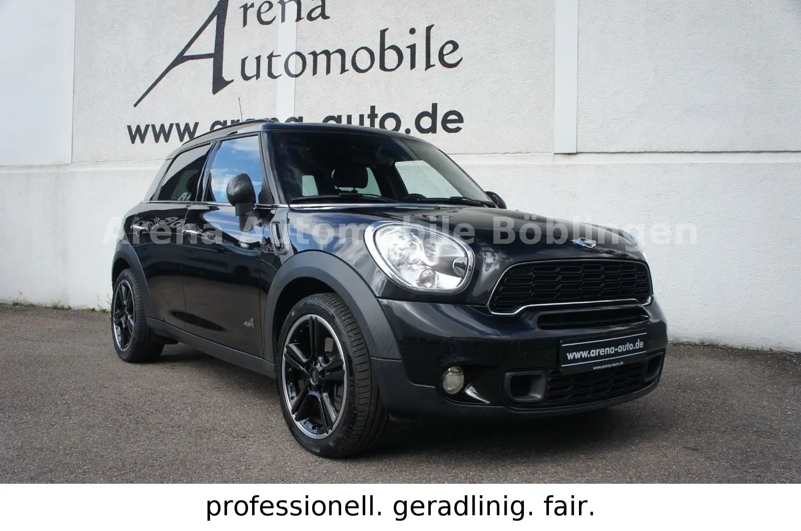 MINI Cooper S Countryman Cooper S All4*NAVI*XEN*PANORAMA*LEDER Black - 1