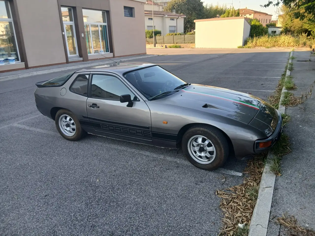 Porsche 924 2.0, foto 2